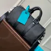 Projektant Women Keepall Bandouliere Bag 50 25 męskie torby na torbę luksusową torbę podróżną Kobiet Letter List Małe torba na jamę torebki na ramię