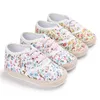 Premiers marcheurs nés petite fille toile berceau chaussures princesse imprimé fleuri doux mocassin Harajuku baskets
