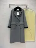 dam designer lång trenchcoat dubbelsidig ulltyg färgblockerande kavaj långärmad dubbelknäppt mellanlång kappa väska logotyp märke design kläder