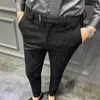 メンズスーツのズボンカジュアルマン2023 HOMBRE KOREAN SLIM MEN PANTS BLACK FIT PANTALONES SUMMER GREA STREETHE