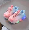 Athletic Outdoor Baby Anti-Slippery Luminous Sneakers Girls LED LIGE WOLD UP BUTY BUTS BLASKIWNE SNOSALNE SNAKERY BUTY Z BUTY Z LEKAMI W0329