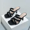 Top Sandales à talons talons de style américain pour femmes avec des pantoufles extérieures à l'orteil chaussures pour femmes