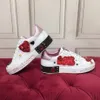 Designer dames chaussures de sport de luxe rouge rose noir respirant baskets résistantes à l'usure pour hommes femmes mode Valenti bas-haut loisirs plat jogging en plein air 098890890