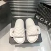 2023 Designer Slippers Vrouwen Sandalen Hoge Kwaliteit Slides schoenen gewatteerde Platform antislip bodem Zomer Strand Slipper Slide super comfortabele platte Haak Loop10