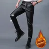 Jeans masculin automne moto moto moto pant pantalon en cuir raide leggings minces élastiques en velours serré