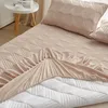 Кровать юбки Нордич Постняковая постельное белье