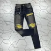 Calças de jeans de jeans masculinos calças de couro de designer branco angustiado com orifícios letras rasgadas joelho esfarrapado rasgado para o homem magro, tamanho de perna reta 29-38 de comprimento