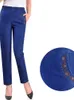 Jeans femme 2023 printemps moyen âge pantalon droit femme broderie mince dames taille élastique Stretch 230330