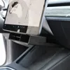 Ny bilförvaringsbox under skärmen för Tesla Model 3 Model Y 2021-2023 Nyckelkortsgadgetarrangörer Box för bilstolstillbehör