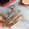 チタンバングルスチール3列フルダイヤモンドブレスレットファッション女性男性Chirstmas Bangle Bracelets Distance Jewelry Gift