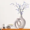 Vase Ceramic Vase Ornament 2PCSセットクリエイティブエレガントな形状デザインリビングルームインテリア装飾水耕栽培ドライヤー