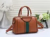 L Designer Totes Bag Bag Red Green Stripe Double G Boston Handbag Pillow 25 SP Crossbody Houtter Duffel Bags Women Mensing Weedend