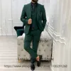 Herrdräkter blazers mode grön mäns kostym bröllop brudgum aftonklänning formell affär kappa smal passform för bankett 3 st klänning herr jacka tank top tank top byxor 230330