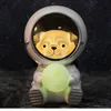 Luces nocturnas LED Astronauta Luz nocturna Galaxy Guardian Mascota Astronauta Lámpara nocturna Dormitorio Decoración USB Carga Espacio Estrella Niños Regalo de cumpleaños P230331