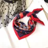 Foulards Designer Foulard en Soie pour Femmes Bandeau Luxe Soie Plaid Camélia Bandeau Motif ScarfStripes Ananas Paisley Designer Imprimer Châle Cadeaux Mode