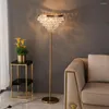 Lâmpadas de chão Lâmpada LED LUZ CRISTAL Luxo dourado em pé para a decoração da sala de estar Luzes do quarto