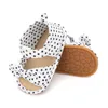 Sandały Nowe letnie sandały buty dziewczynki buty polka kropki antypoślizgowe gumowe podeszwa noworodki pierwsze spacerowicze płaskie plażę sandały dla dzieci Z0331