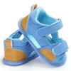 Sandaler Nytt sommar spädbarn nyfödd baby pojke tjej sandaler mjuk sula spjälsäng duk skor sneaker prewalker första vandrare babyskor 0-18m z0331