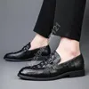 Fashion äkta kohud läderklänningsskor för mäns bekväma avslappnade loafers krokodilmönster sko moccasins