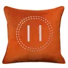 Lätt lyxig soffa kuddfodral vardagsrum Homestay Hotel Bedside Cushion Orange Horse Brodery ryggstöd Kudde utan kärna