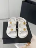 مصمم صندل أعلى جودة جلدية حقيقية من الجلد الوحيدة الصنادل Comemore Dad Shoes Summer Beach Buckle Strap Soft Soft chunky -heel sports woman flat shoes 23sss