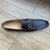 Scarpe eleganti di design moda uomo nero in vera pelle punta a punta Oxford da uomo d'affari gentiluomini che viaggiano camminano comfort casual