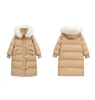 Trench da donna Piumino da donna 2023 Inverno Cappotto ispessito con colletto per capelli lungo di media lunghezza e lunghezza media