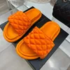 Mulheres Slippers de verão Designer de luxo Flip-flops costura chinelos de calfskin shoe plataforma sandália férias de férias de férias sandálias de festa sapato de festa