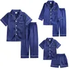 Schlafanzug 2-teilig Baby Jungen und Mädchen Schlafanzug Seidensatin Top Langarm Knopfpyjama Satin Set Glow Kinder Schlafanzug 230331