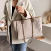 Evening Bags Female Big Purses 2023 Casual Large Capacity Tote Designer Chains Women Handbags Luxury Canvas Lady Shoulder Mesenger