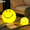 Nattbelysning Juldekoration Smile Face Hushållskontor Lampan Lampan Uppladdningsbar sovrum Bedside Round Led Mulitcolor Table Night Lights P230331