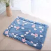 Lits de chat épaissi coussin chaud et doux pour animaux de compagnie double face flanelle couverture nid facile à nettoyer tapis lit pour animaux de compagnie