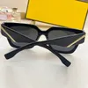 Designer solglasögon för kvinnor högkvalitativa män och kvinnors stereoskopiska personliga mångsidiga glasögon UV UV400 skyddande utomhusskärmar 054v1