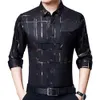 Camisas casuais masculinas listraram bolso grande camisa masculina moda de moda de manga longa Vestido de luxo Casual Casual Casual Jersey 2303331