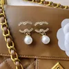 Orecchini con diamanti da donna, orecchini con perle, orecchini di perle, designer di gioielli di lusso, accessori di marca, arte giovanile, abbinamenti di orecchini da donna selezionati con confezione regalo