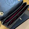 Designers kvinnor axelväska populära twist väskor läder mode casual lady handväskor 5a kvalitet multifunktionell gåva