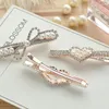 Klipy do włosów Pearl Shine Rhinestone HairPins for Women Bow Lips Love Clip Barrette Female 2023 Akcesoria biżuterii L45