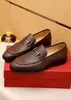 2023 Scarpe eleganti da uomo Slip On Designer di marca Brogue Scarpe da guida comode Scarpe da uomo formale da uomo Oxford taglia 38-45