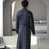 Vêtements de nuit pour hommes Est M-4XL automne peignoir hommes coton haut de nuit Kimono Robes pour homme Plaid longue Robe de bain mariée Robe de chambre