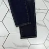 Мужские джинсы Снительные джинсы расстроенные джинсовая джинсовая конструкция кожаные брюки с отверстиями разорванные колена, разорванные для мужчины скинни, размер прямой ноги 29-38 длиной