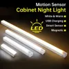 Luzes noturnas Sensor de movimento leve sem fio LED Night Light Light USB Lâmpada noturna recarregável para o armário de cozinha Lâmpada de guarda