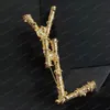 Tasarımcı Bayan Broş Pimleri Marka Altın Harf Broş Pin Suit Elbise Pimleri Bayan Özellikler Tasarımcı Lüks Takı Toptan