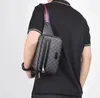 5A Designer Nouveau Designer Taille Sac Bumbag Ceinture Hommes Sac À Dos Fourre-Tout Bandoulière Sacs À Main Messenger Hommes Femmes Sac À Main Mode Portefeuille Fannypack Avec Dustbag474293