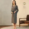 Vêtements de nuit pour femmes luxe femmes peignoir été printemps unisexe trois quarts manches Kimono solide gaufre robe de chambre Couple 2023