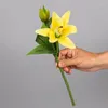 Dekorativa blommor Lily Artificial Flower Home Decoration Single Fake Real Touch Wedding Party vardagsrum sovrum latex liten 38 cm