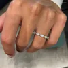 Cluster Rings Randh 18K White Gold 0,85CT Marquise Moissanite D Color Stapelbar Enternity Ring 14K Solid Fine Smyck för Women Party