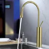 Waschbecken Wasserhähne Deck Montiert Waschtischarmatur Set Hoher Wasserhahn Glanz Gold Kaltmischer Mit Zwei Edelstahl-Zulaufschläuchen Waschraum-Toilette