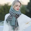 Lenços de moda feminino lenço xale xale envoltório quente mistura de cashmere bufandas silenciador femme tassel plus size hijabs ponchos