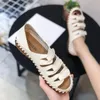 Sandaler Kvinnor ihåliga lägenheter tofflor Solid Color Rom Style Vintage Soft Rubber Sole Platform Female Shoes Fashion Mujer