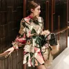 Sıradan Elbiseler Menahem 2023 Moda Tasarımcı Stand Uzun Kollu Dantelli Kanatlar Elbise Kadınlar Vintage Zincir Baskı İnce Ol Ofis Kısa